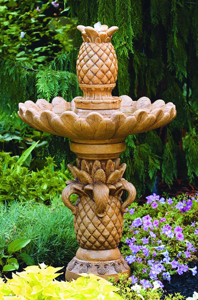 Classic Pineapple Fountain that will welcome your guests